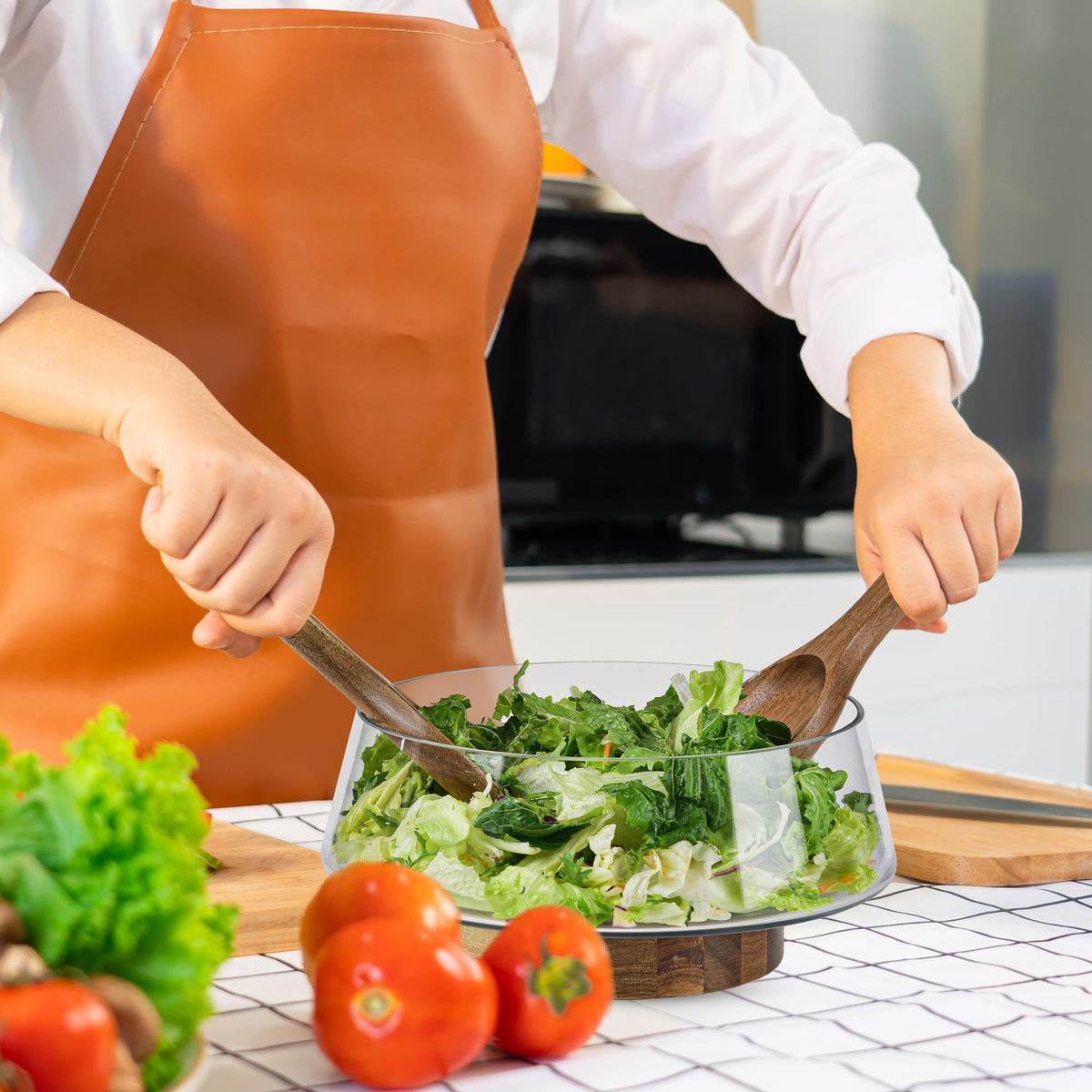 KITEISCAT Extra Large Glass Salad Bowl Set - Party Salad Bowls with Acacia Wood Base and Serving Utensils - Elegant and Practical Kitchen Must-Have